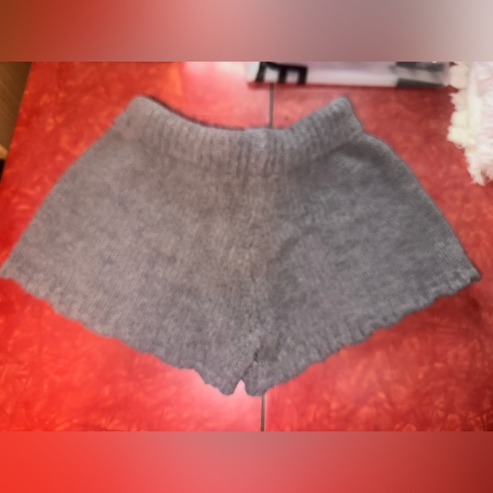 POL Solid FUZZY LOUNGE SHORTS - Picture 7 of 7